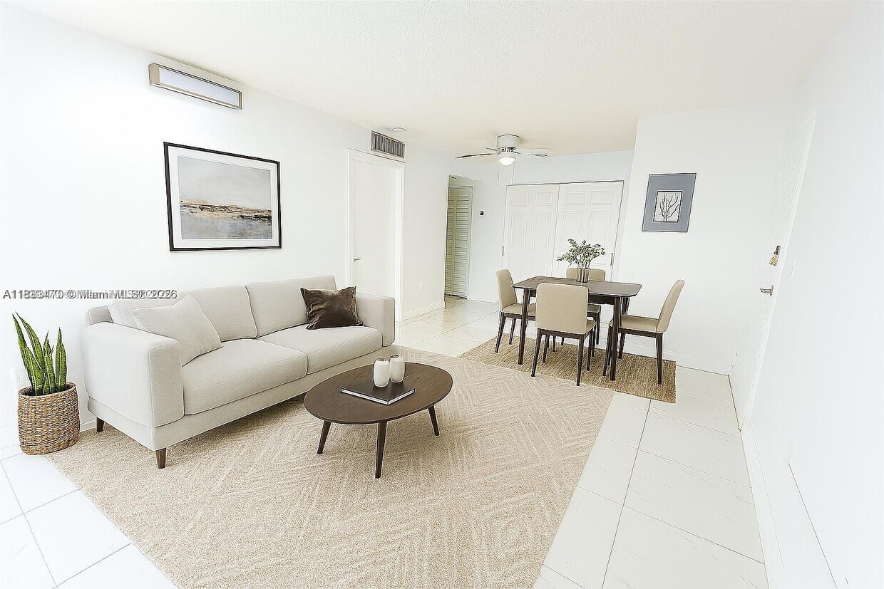 Foto principal - 15650 SW 80th St