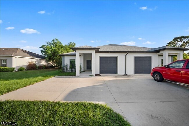 Foto del edificio - 26481 Sandhill Blvd