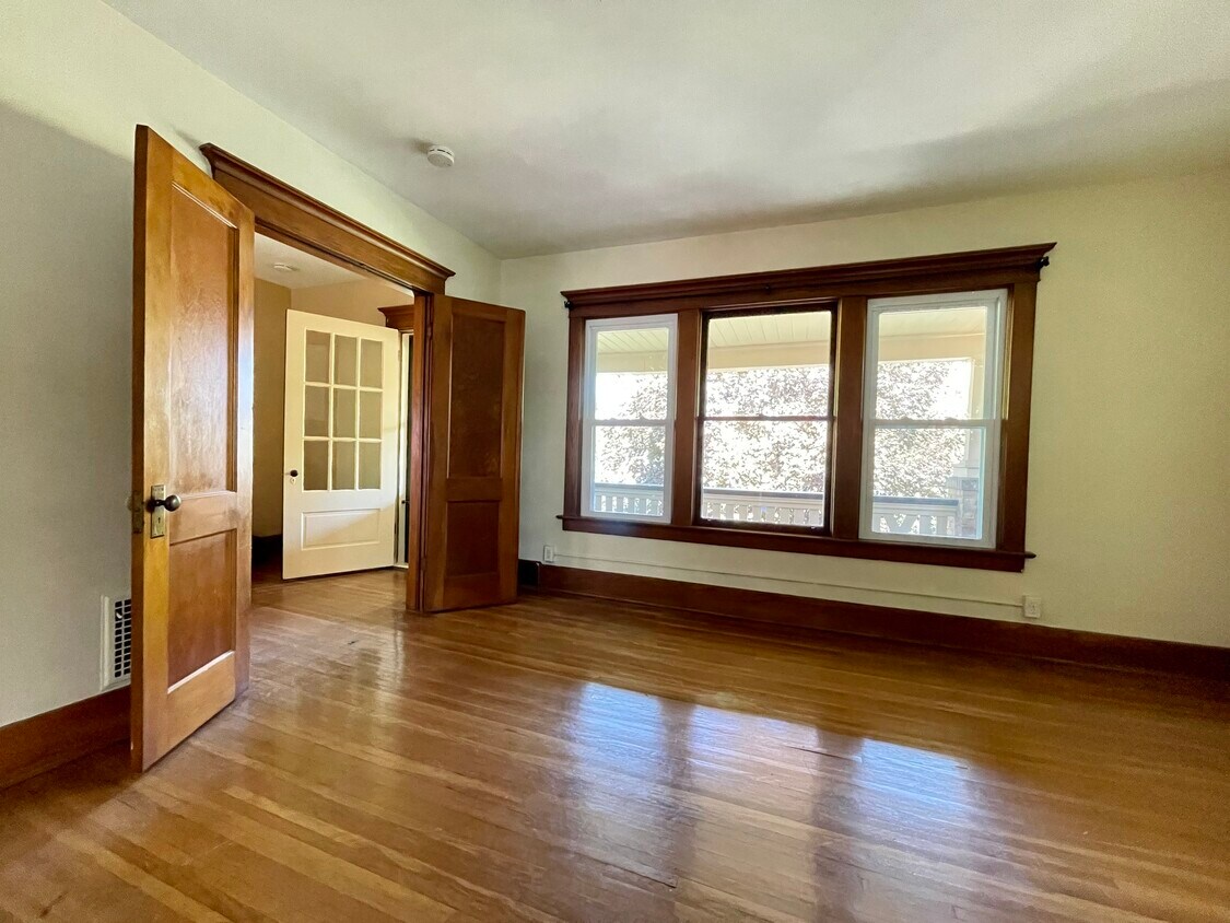 Foto principal - 786 McKinley Pkwy