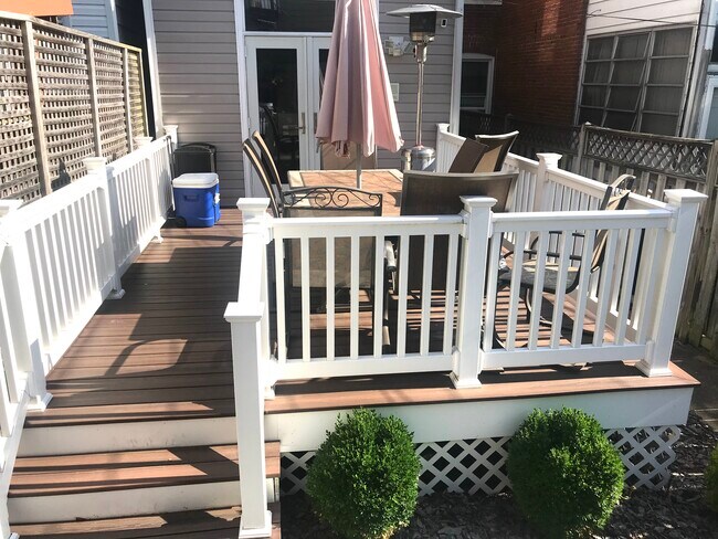 DECK - 1413 Shepherd St NW