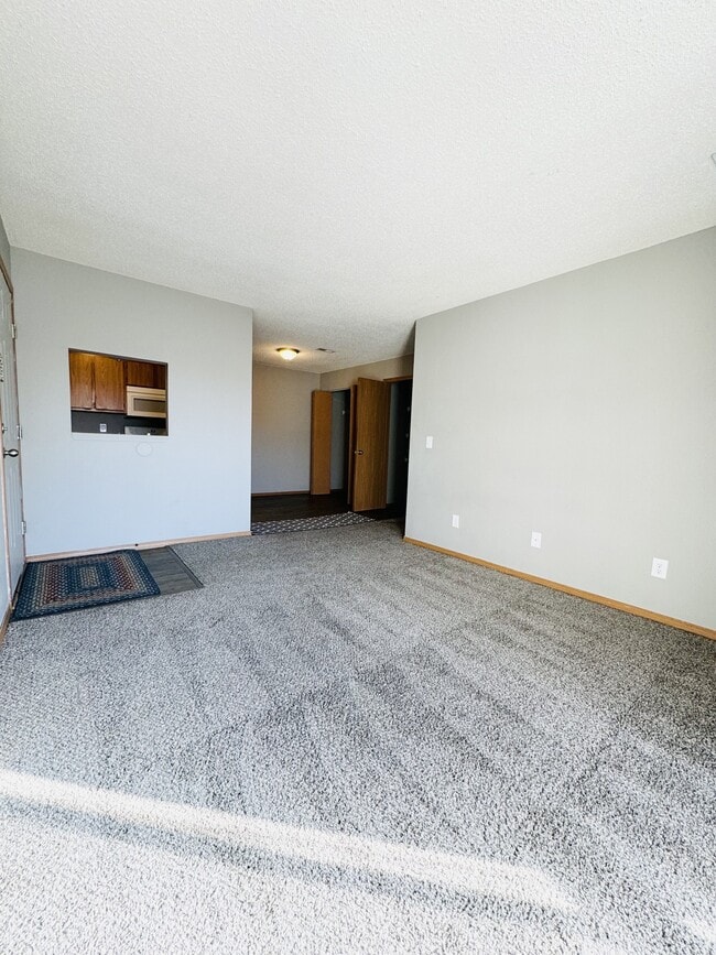 Building Photo - Mountain Boulevard