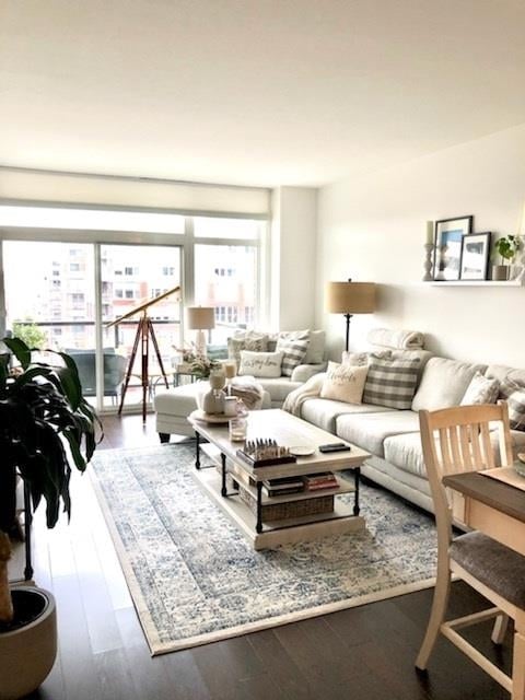 Foto del edificio - 1100 Maxwell Ln