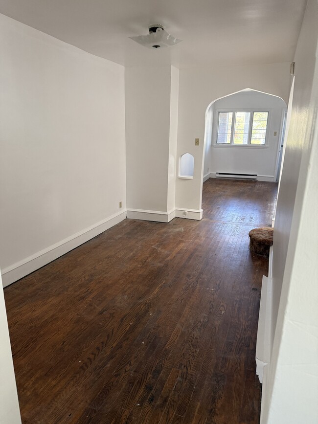 Building Photo - 126 Elizabeth St