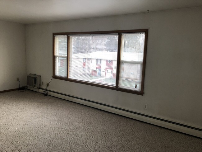 Building Photo - 1720 Bristol Drive