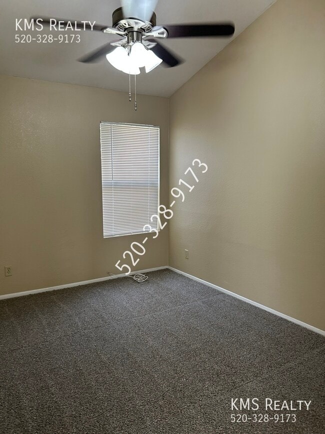 Building Photo - 2 Bed / 2 bath Townhouse - OWNER/AGENT