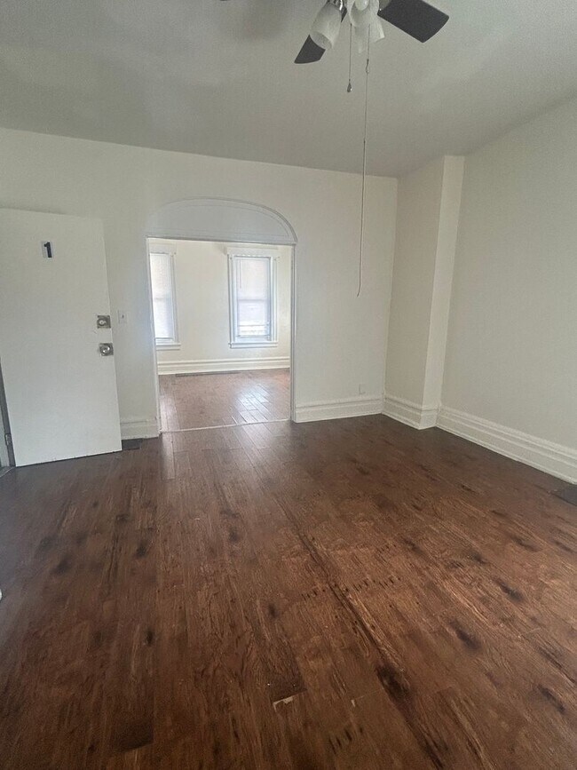Foto del edificio - 533 Cedar St