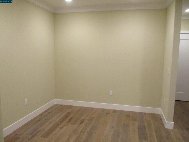 Foto del edificio - 1003 Woodbury Rd