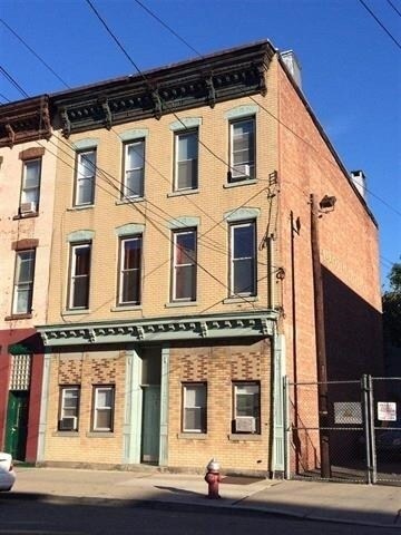 Foto principal - 398 Palisade Ave