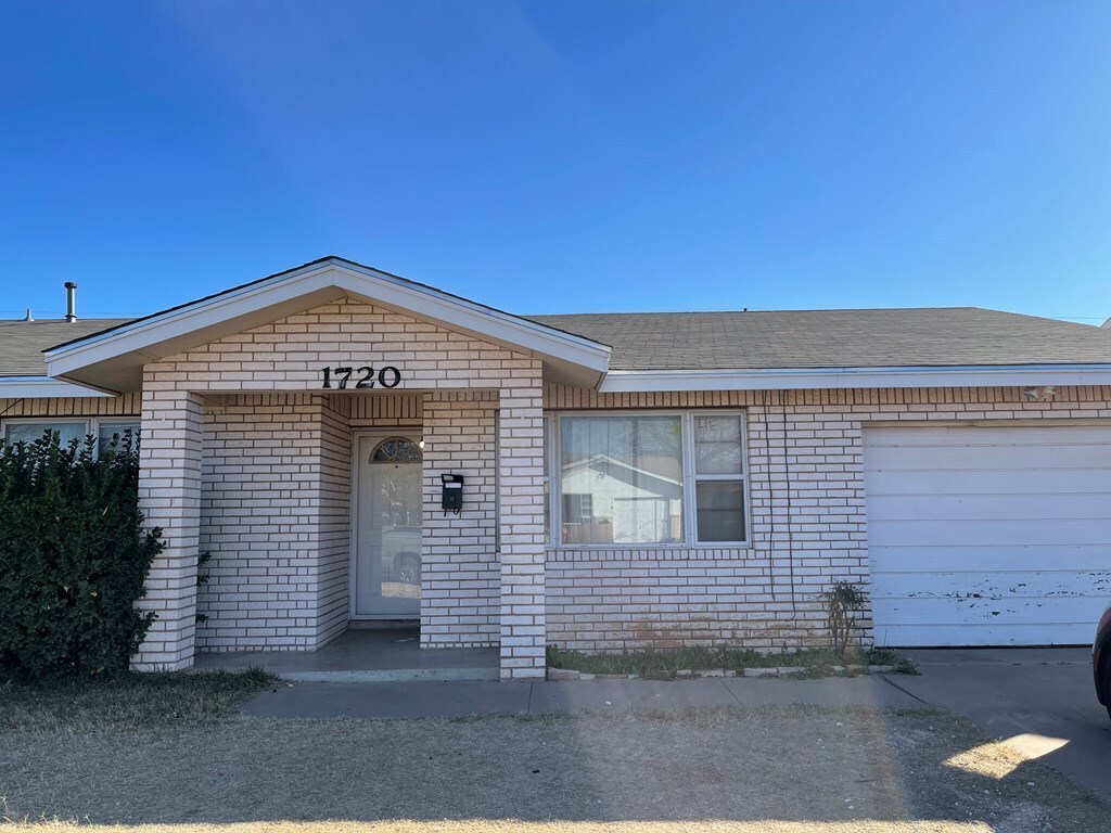 Building Photo - 1720 E 49th St
