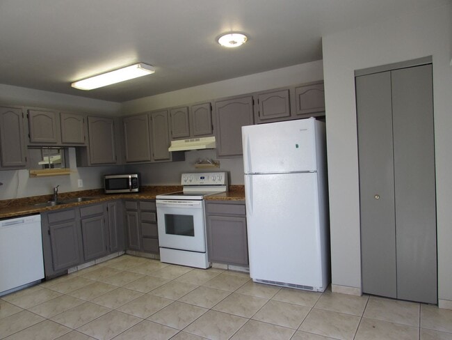 Building Photo - 1169 Santa Clara Ave