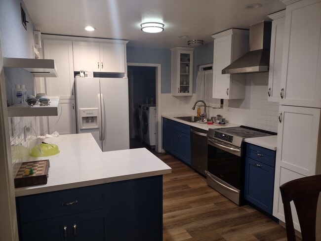 Building Photo - 39110 Bud Ct