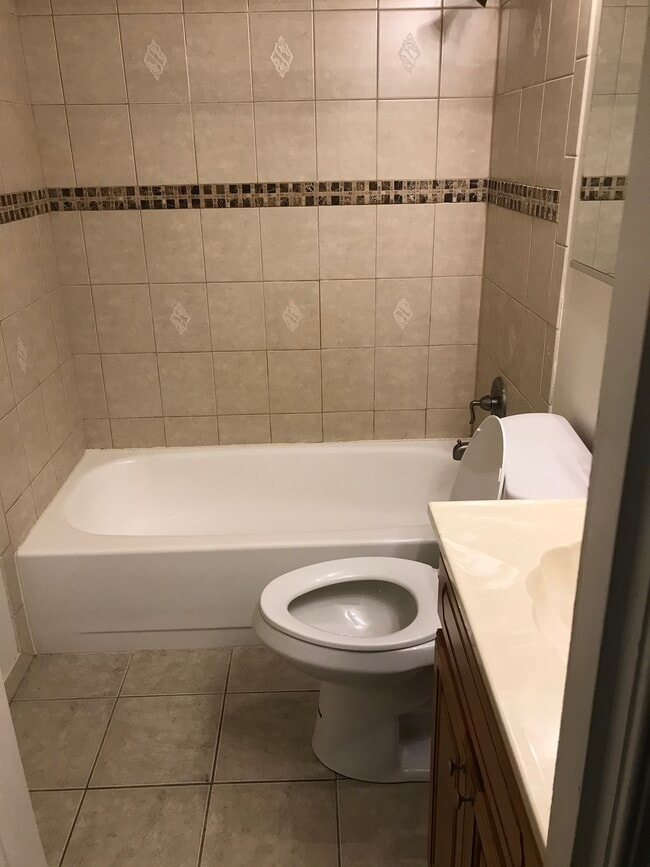 Bath - 3713 Alabama Ave SE