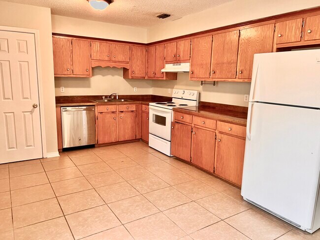 Spacious Kitchen - 10563 Ford Dr