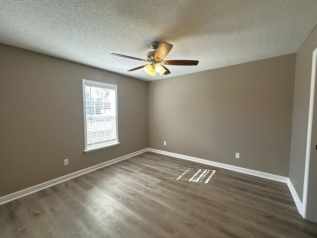 Foto del edificio - 419 Peters St