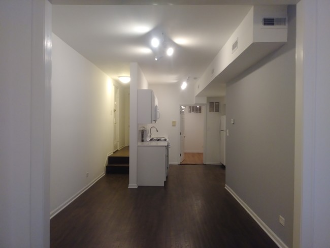 Foto del edificio - 2722 W Logan Blvd