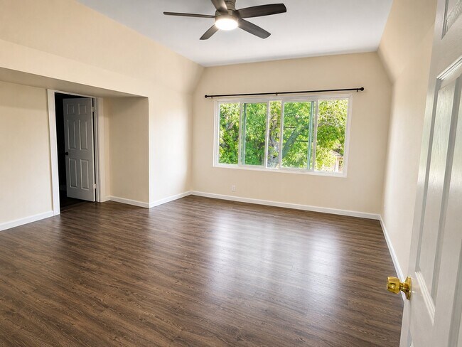 Foto del edificio - 321 S Orange Ave