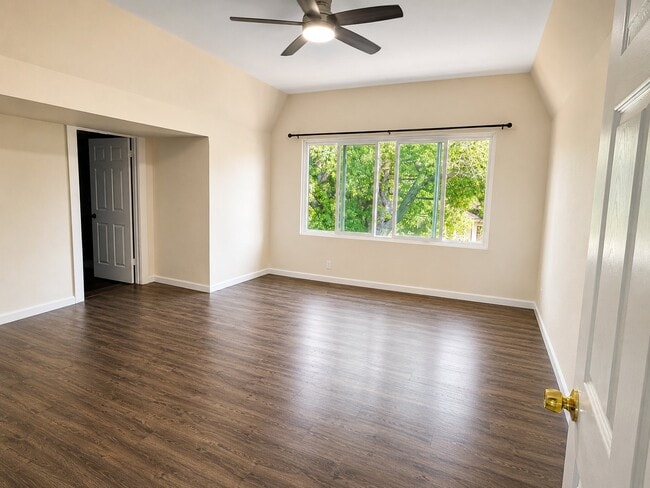 Photo - 321 S Orange Ave (Santa Ana, CA) Apartment