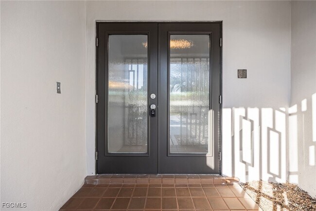 Foto del edificio - 5308 Shalley Cir E