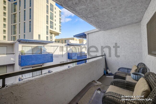 Foto del edificio - 10982 Roebling Ave