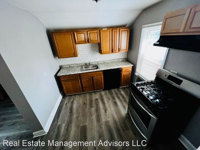 Building Photo - 2 br, 2 bath House - 62 Upland Avenue