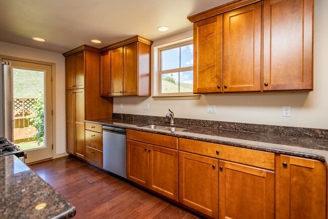 Building Photo - 5914 Canyon Reserve Heights