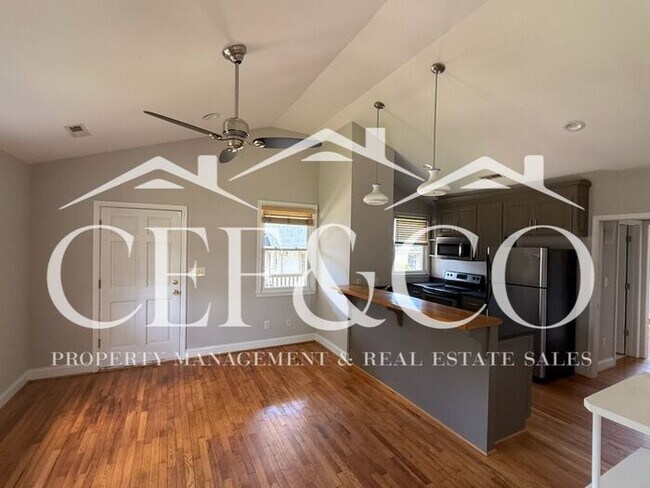 Foto del edificio - Spacious home now available!