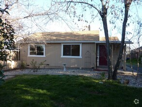 Building Photo - 12115 Dry Creek Rd