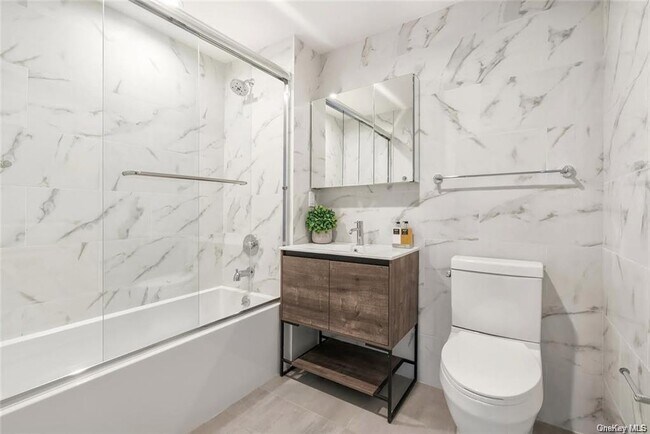 Foto del edificio - 3436 Kingsbridge Ave