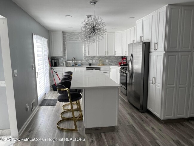 Foto del edificio - 404 Deal Rd