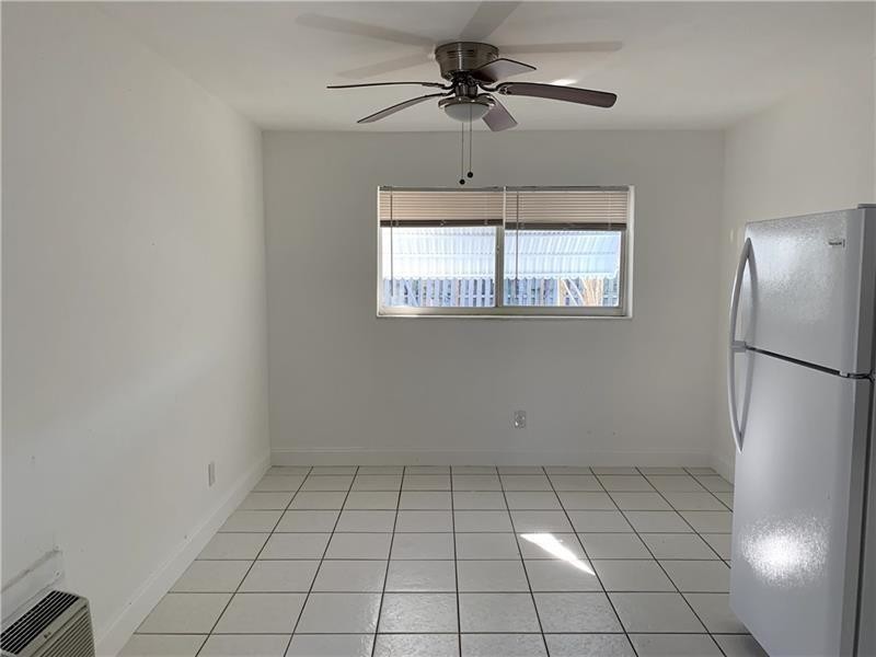 Primary Photo - 114 NW 25th St