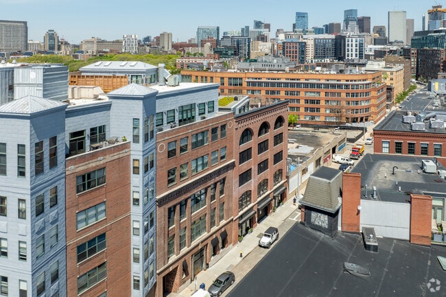 Context - 485 Harrison Ave