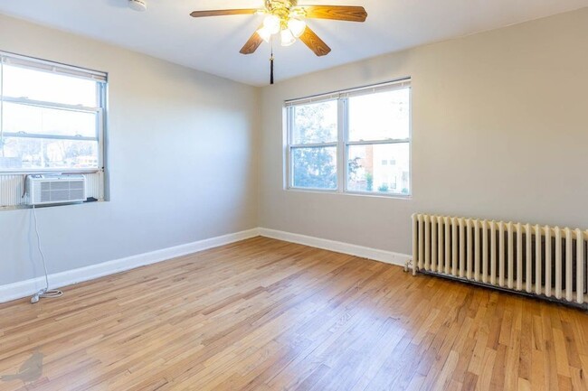 Foto del edificio - 928 19th St NE