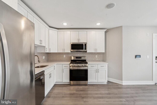 Building Photo - 1309 S 52nd St