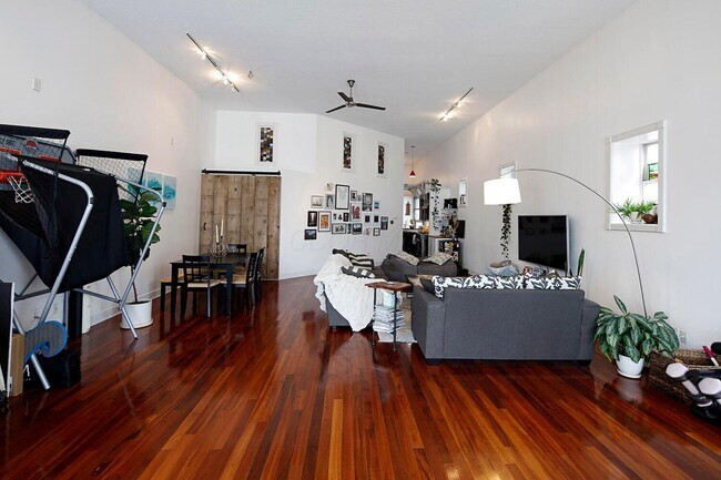 Foto del edificio - 1145 Summit St