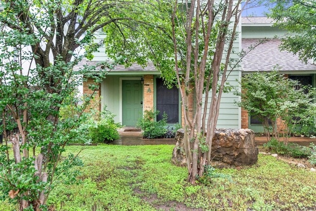 Building Photo - 3222 Tamarron Blvd