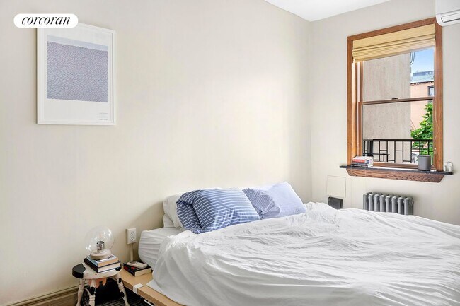 Foto del edificio - 693 Sackett St