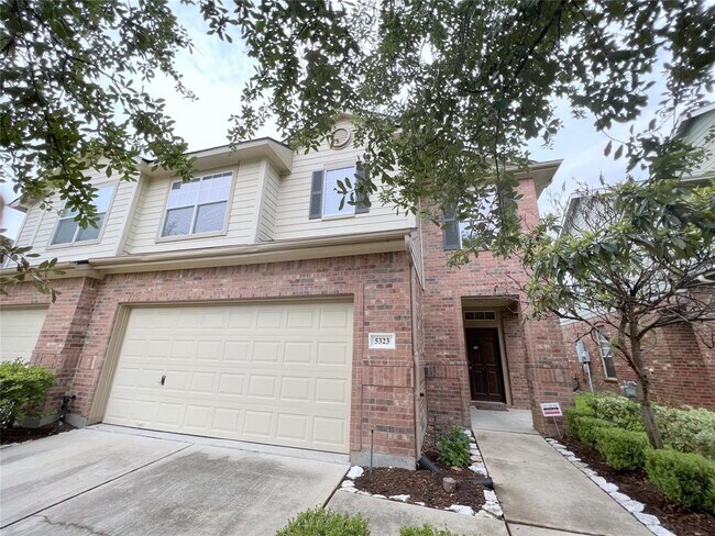 Building Photo - 5323 Brookway Dr