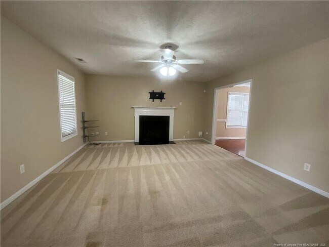 Building Photo - 223 Lochwood Dr