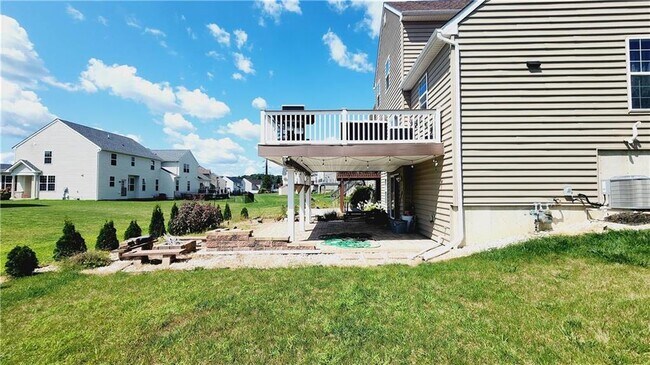 Building Photo - 964 Spring White Dr