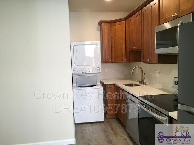 Foto del edificio - 661 W Huntington Ave