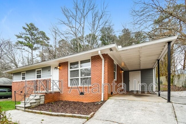 Foto del edificio - 2391 Woodland Dr NW