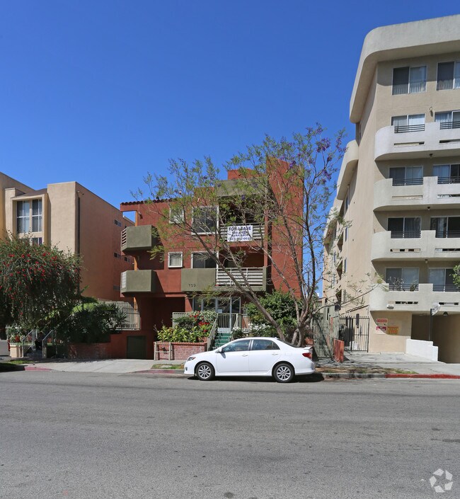 Foto del edificio - 709 S Kingsley Dr