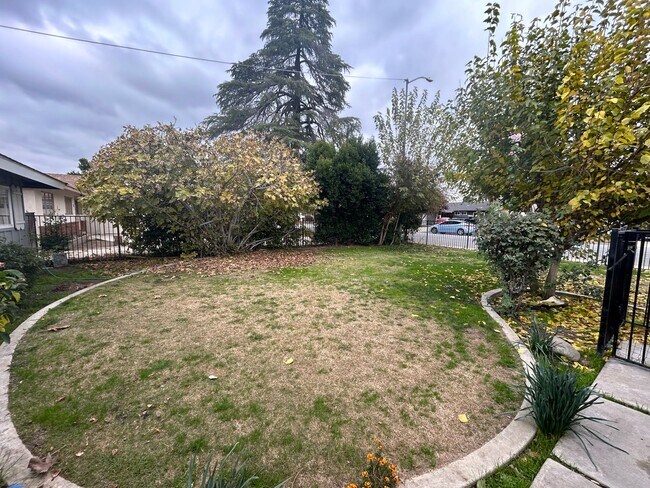 Foto del edificio - 617 N Stine Rd