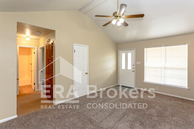 Foto del edificio - 1907 Windward Dr