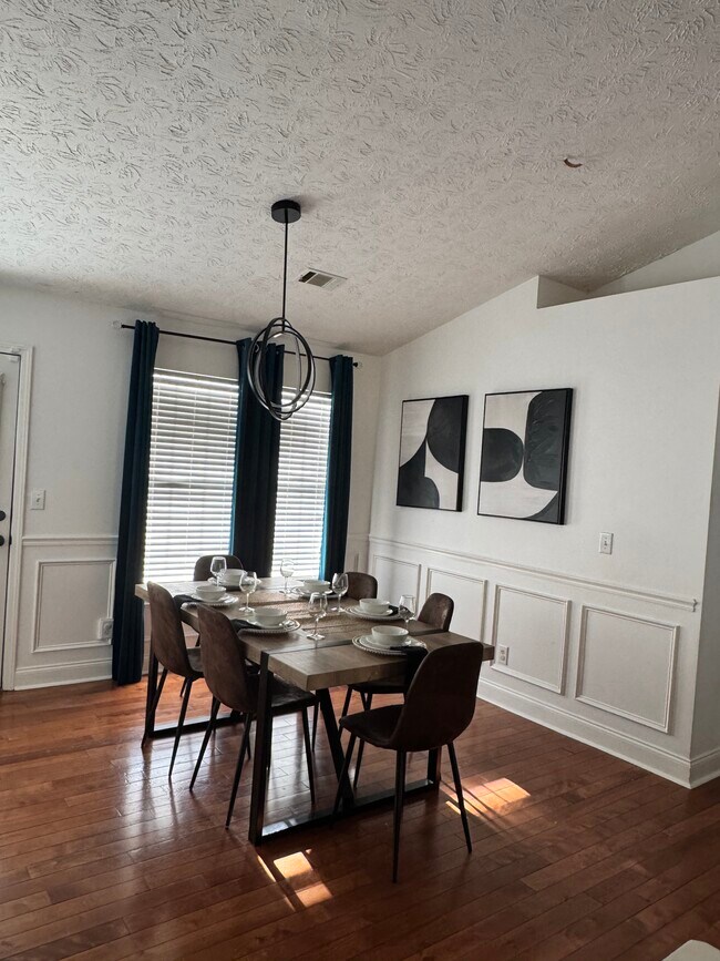 Foto del edificio - 601 Catrina Ct