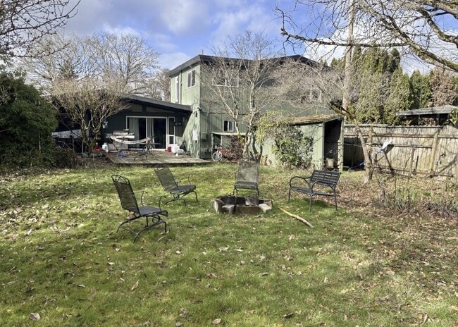 Building Photo - 1137 NW Dixon St