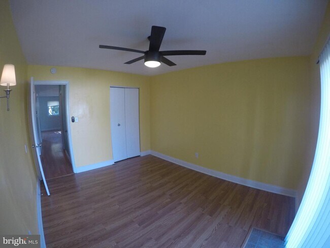 Building Photo - 516 Corinthian Ave