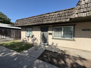 Building Photo - 1704 Rose Ave