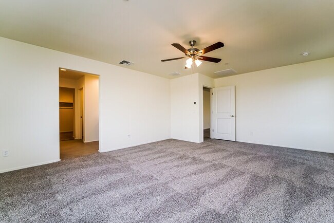 Foto del edificio - 10696 W Embrey Dr