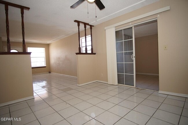 Building Photo - 10551 Kinross Ave